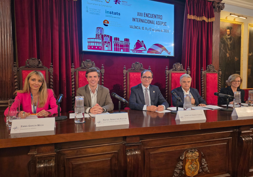 E. García, R. Sebastián, J.L. Gandía, F. Muñoz y A. Mora en el Paraninfo.